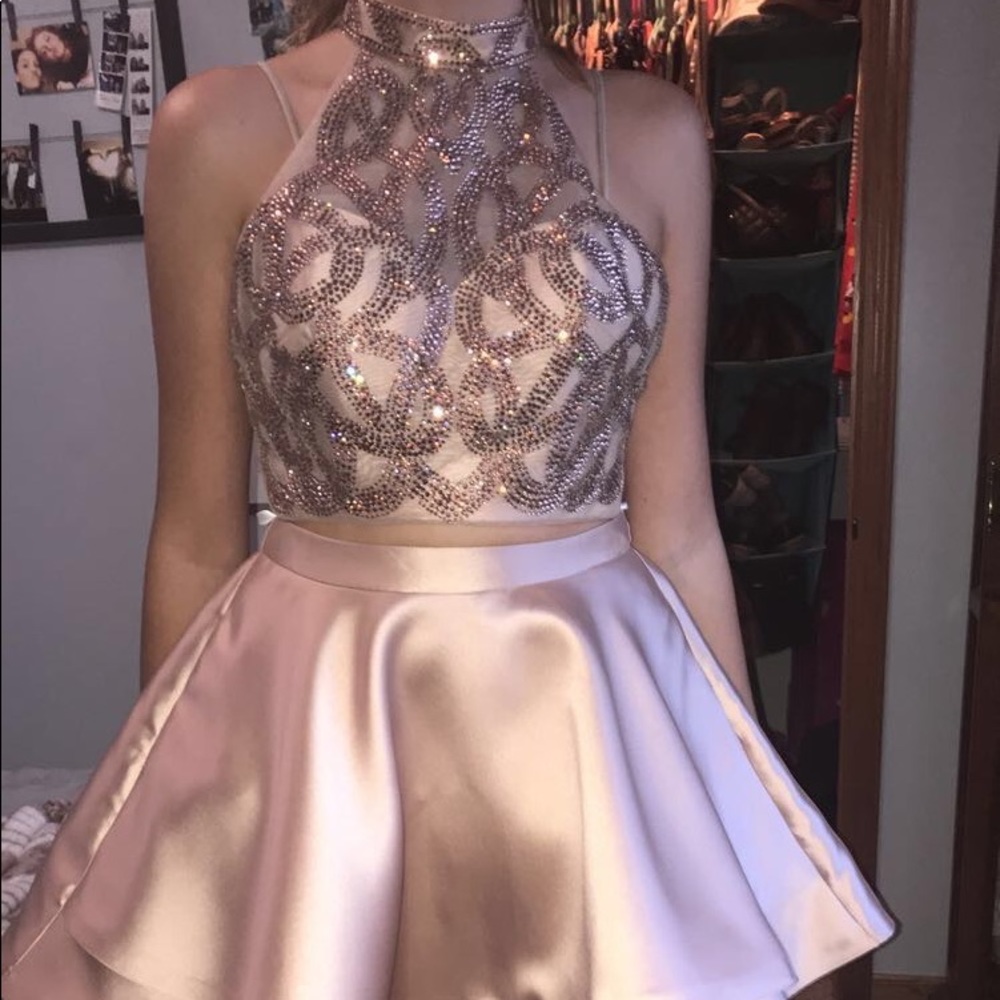 BEATIFUL 2 piece homecoming dress